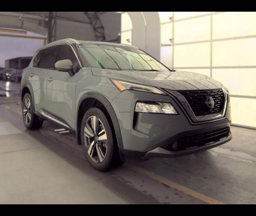 2023 Boulder Gray Pearl Nissan Rogue SL FWD SUV