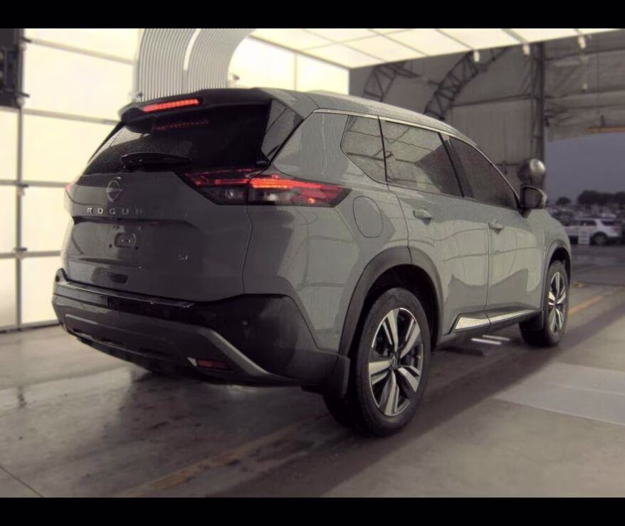 2023 Boulder Gray Pearl Nissan Rogue SL FWD SUV