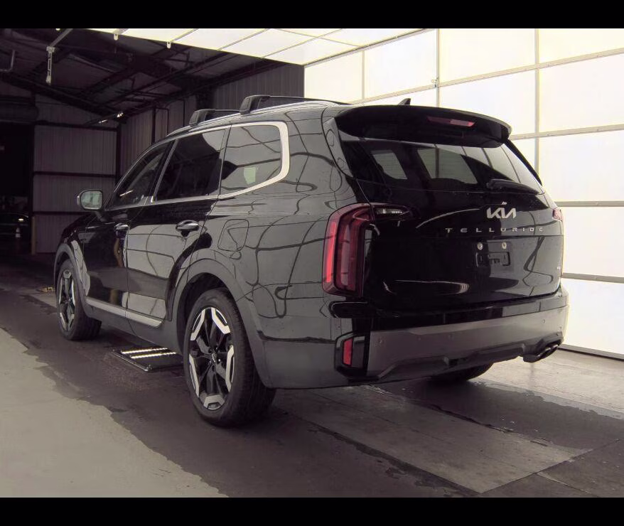 2025 Ebony Black Kia Telluride S AWD SUV