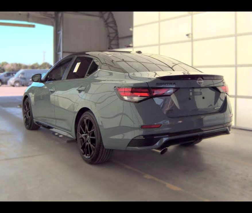 2025 Atlantic Gray Metallic/Super Black Nissan Sentra SR FWD Sedan