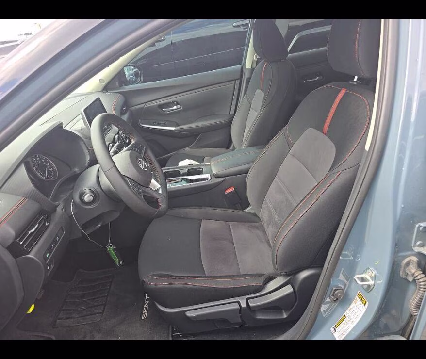 2025 Atlantic Gray Metallic/Super Black Nissan Sentra SR FWD Sedan