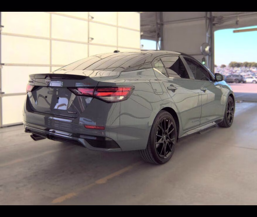 2025 Atlantic Gray Metallic/Super Black Nissan Sentra SR FWD Sedan