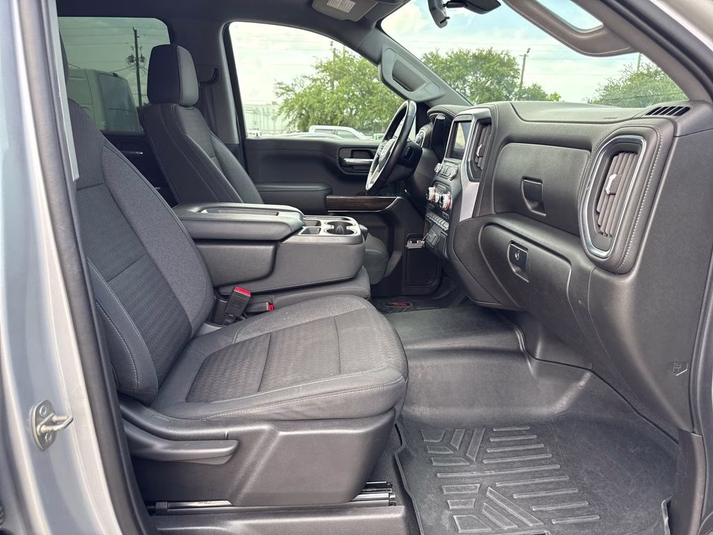 2021 Quicksilver Metallic GMC Sierra 1500 SLE 4X4 Truck