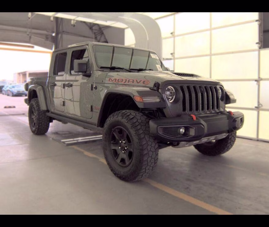 2020 Sting-Gray Clearcoat Jeep Gladiator Mojave 4X4 Truck