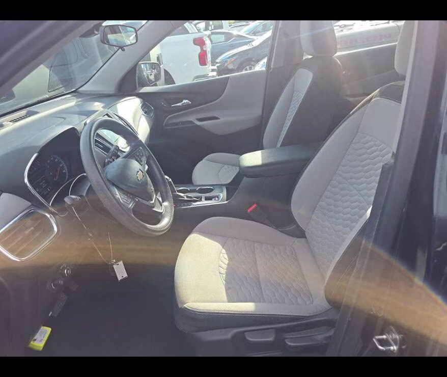 2020 Midnight Blue Metallic Chevrolet Equinox LS FWD SUV