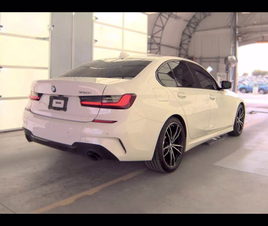2022 Alpine White BMW 3 Series 330i RWD Sedan