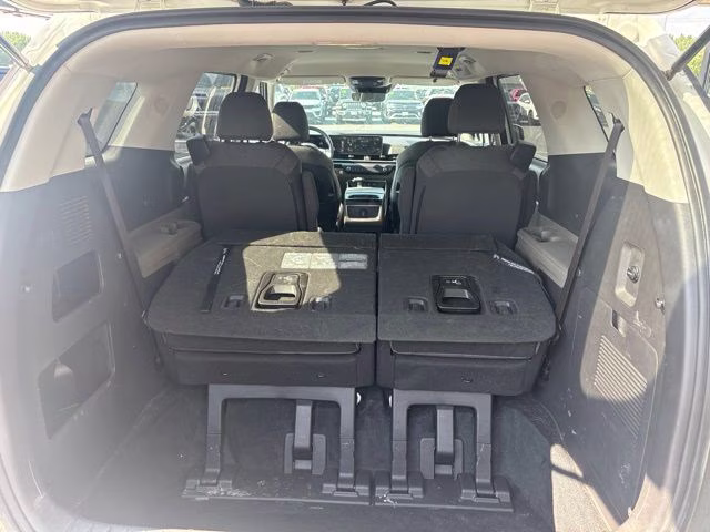 2025 Snow White Pearl Kia Carnival LX FWD Van