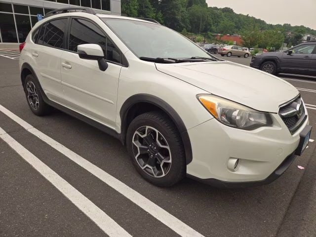 2015 Crystal White Pearl Subaru XV Crosstrek 2.0i Limited AWD SUV