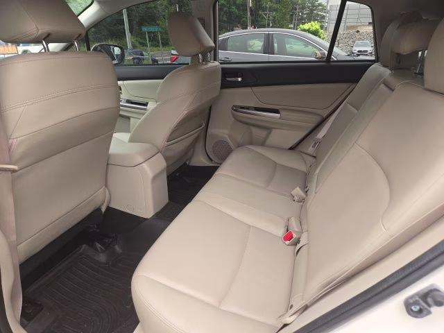 2015 Crystal White Pearl Subaru XV Crosstrek 2.0i Limited AWD SUV