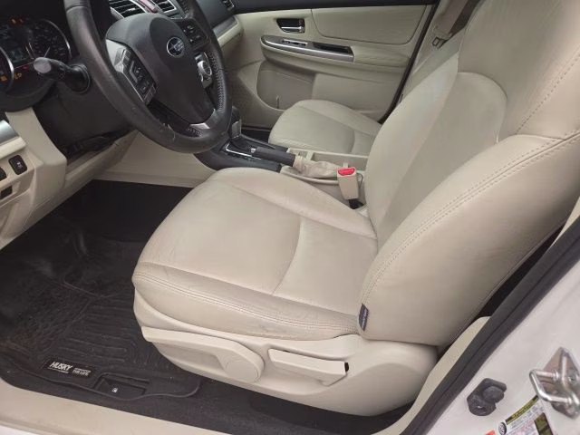 2015 Crystal White Pearl Subaru XV Crosstrek 2.0i Limited AWD SUV