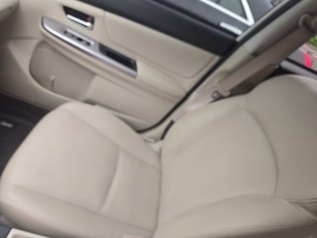 2015 Crystal White Pearl Subaru XV Crosstrek 2.0i Limited AWD SUV