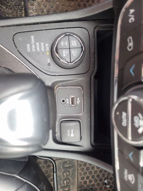 2019 Firecracker Red Clearcoat Jeep Cherokee Trailhawk 4X4 SUV