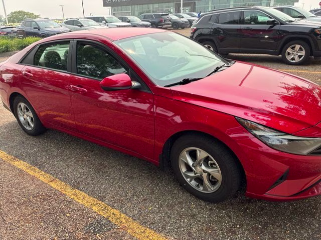 2023 Calypso Red Hyundai Elantra SE FWD Sedan