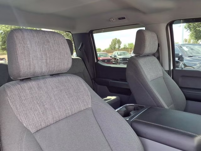 2025 Oxford White Ford Super Duty F-350 DRW XLT 4X4 Truck