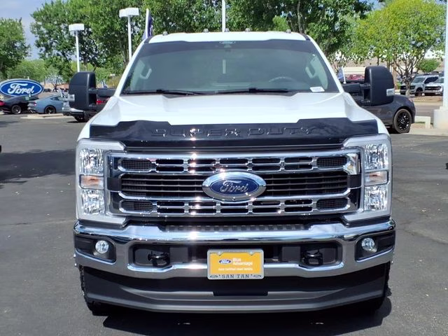 2025 Oxford White Ford Super Duty F-350 DRW XLT 4X4 Truck