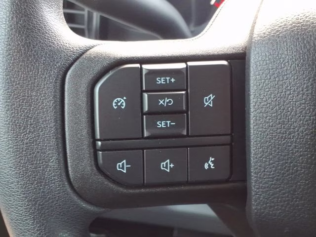 2025 Oxford White Ford Super Duty F-350 DRW XLT 4X4 Truck
