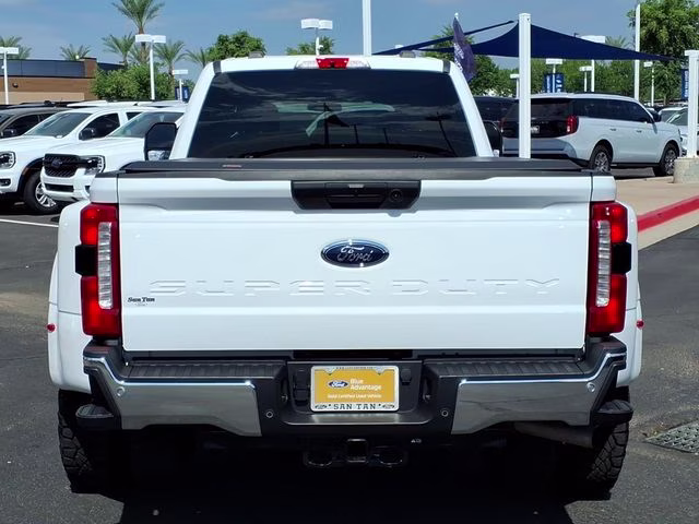 2025 Oxford White Ford Super Duty F-350 DRW XLT 4X4 Truck