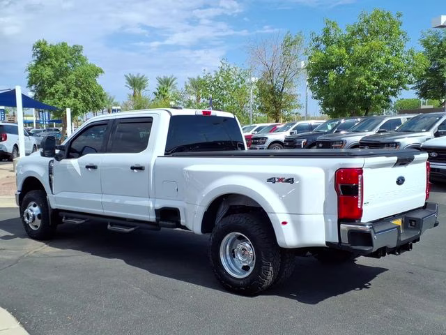 2025 Oxford White Ford Super Duty F-350 DRW XLT 4X4 Truck