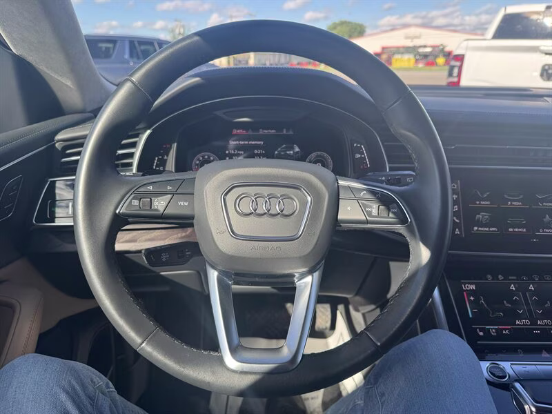 2022 Carrara White Audi Q8 quattro Prestige 55 TFSI AWD SUV