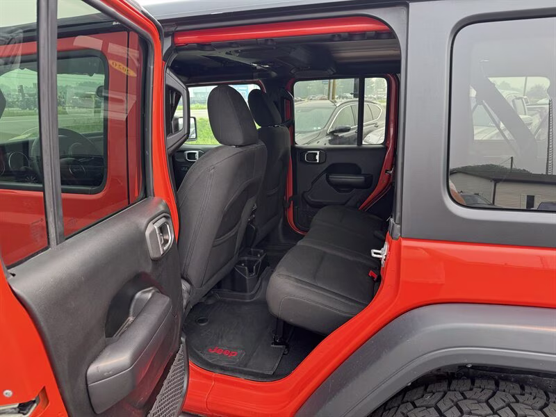 2018 Nacho Clear Coat Jeep Wrangler Unlimited Sport 4X4 SUV