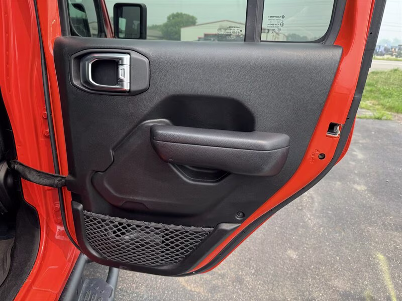 2018 Nacho Clear Coat Jeep Wrangler Unlimited Sport 4X4 SUV