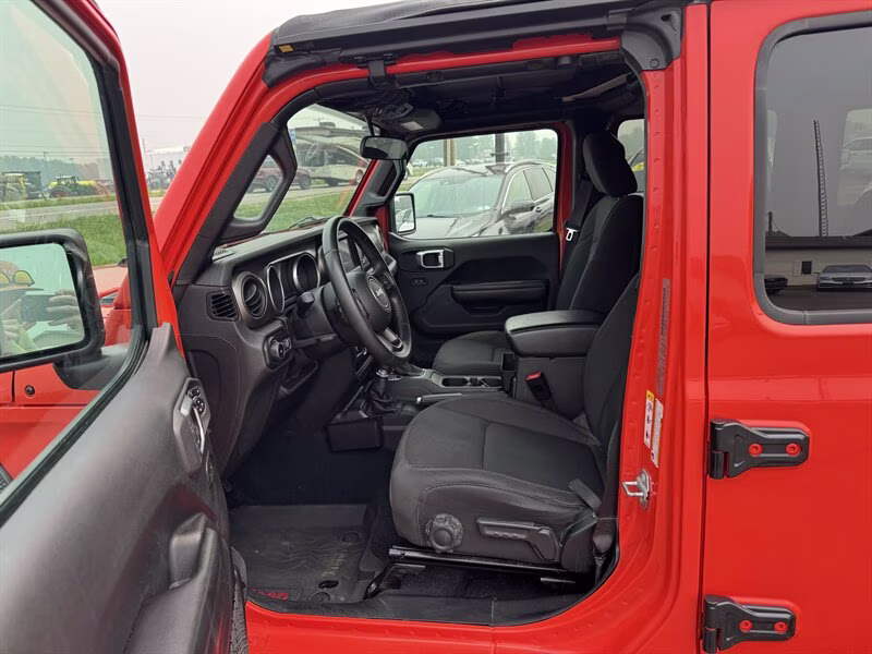 2018 Nacho Clear Coat Jeep Wrangler Unlimited Sport 4X4 SUV