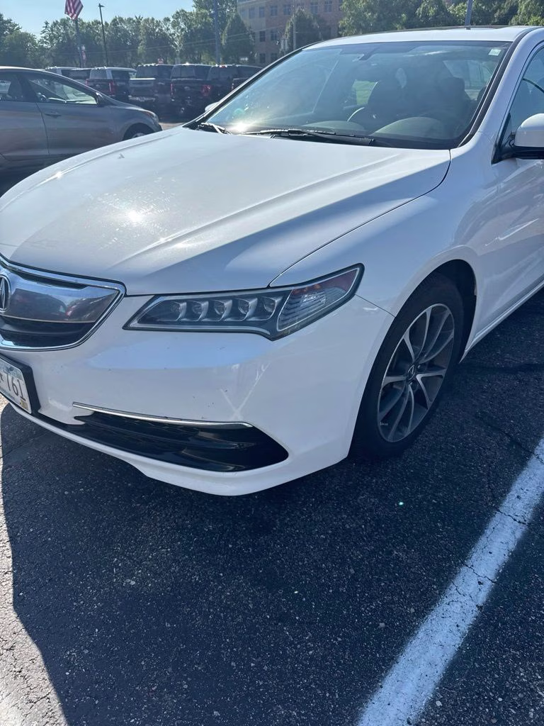 2015 White Acura TLX V6 w/Acura Premium Audio & Heated Front Seats FWD Sedan