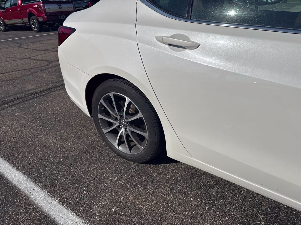 2015 White Acura TLX V6 w/Acura Premium Audio & Heated Front Seats FWD Sedan
