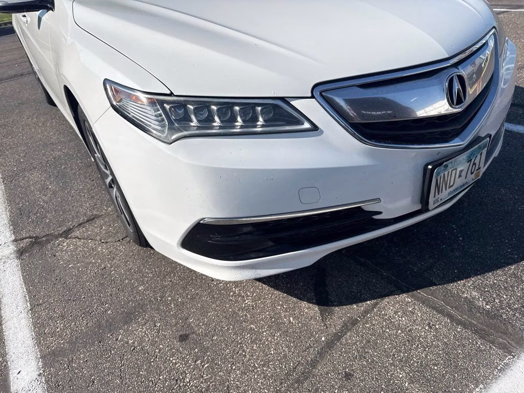 2015 White Acura TLX V6 w/Acura Premium Audio & Heated Front Seats FWD Sedan