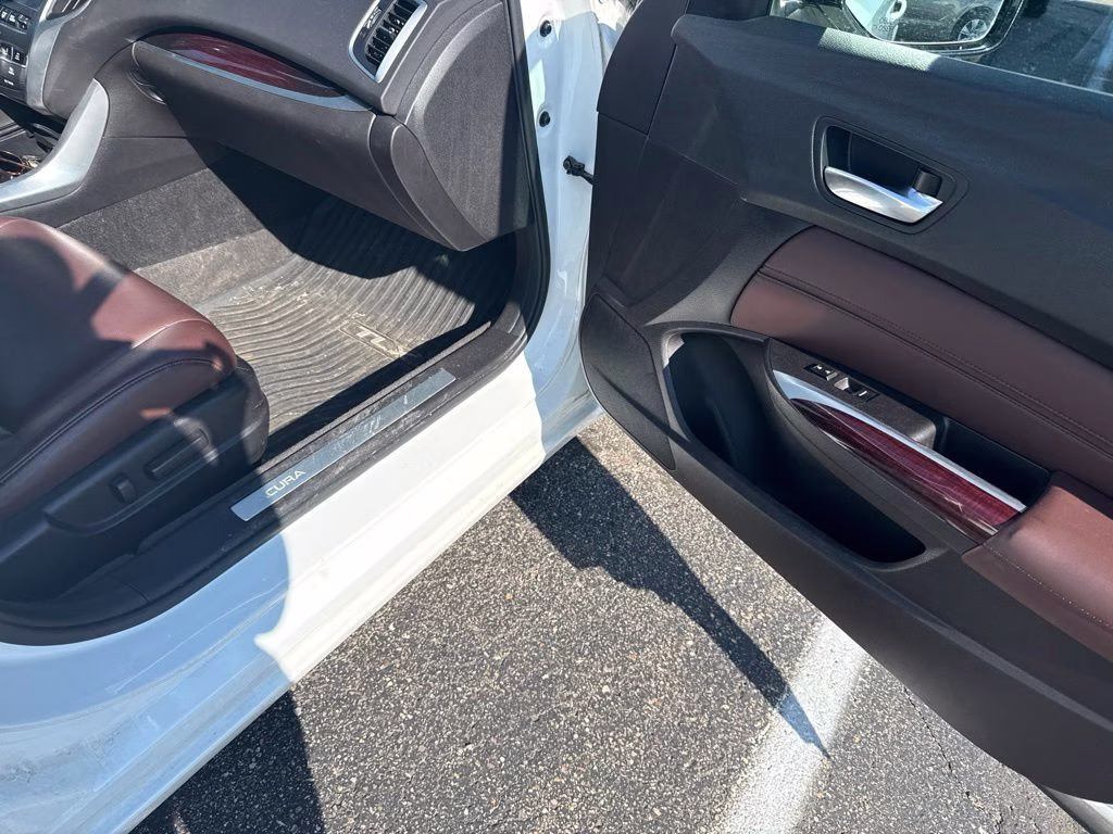 2015 White Acura TLX V6 FWD Sedan