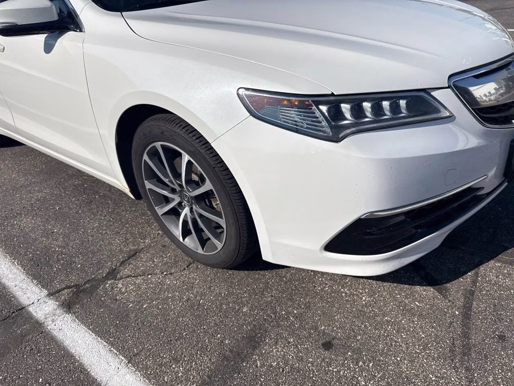 2015 White Acura TLX V6 FWD Sedan