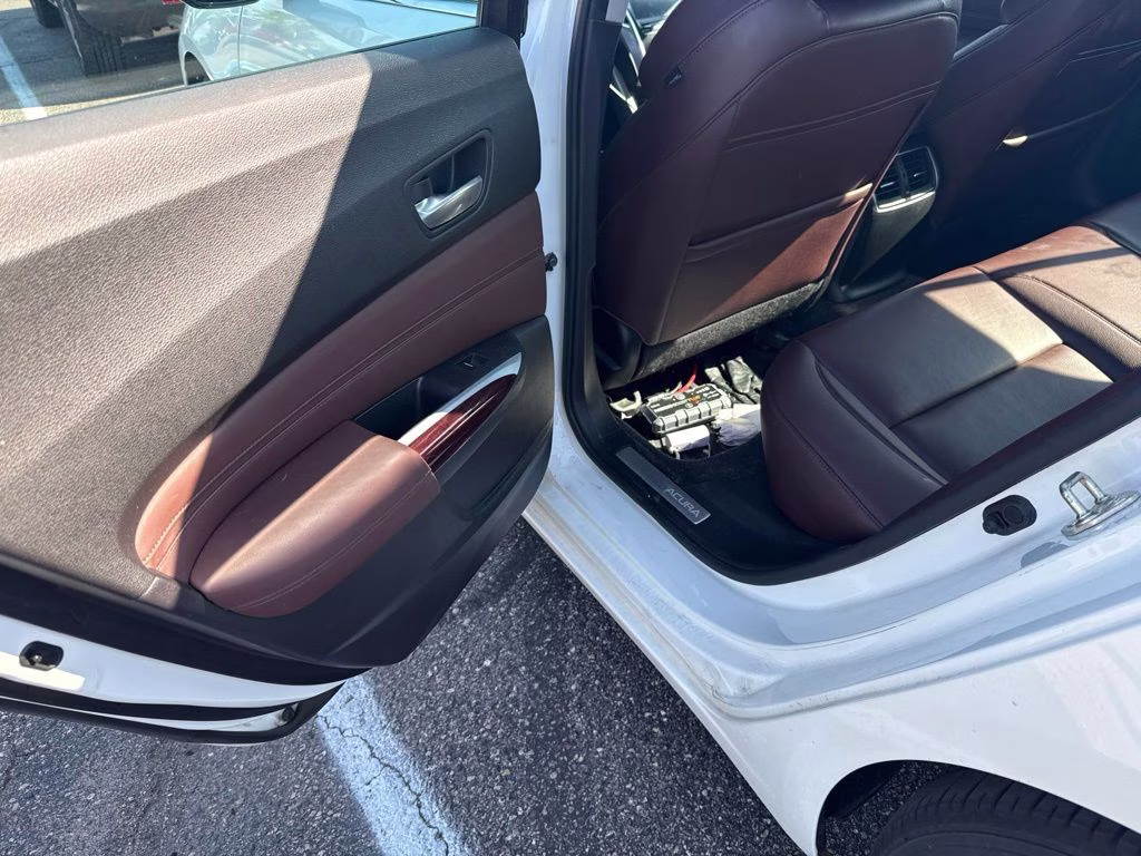 2015 White Acura TLX V6 FWD Sedan