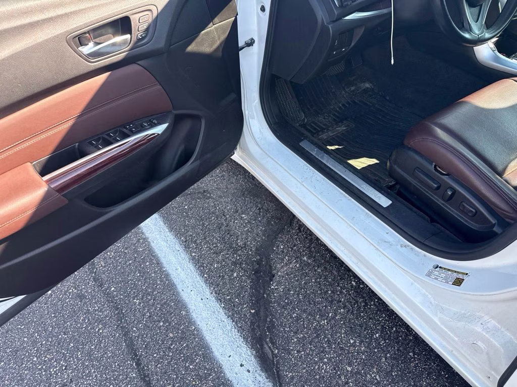 2015 White Acura TLX V6 FWD Sedan