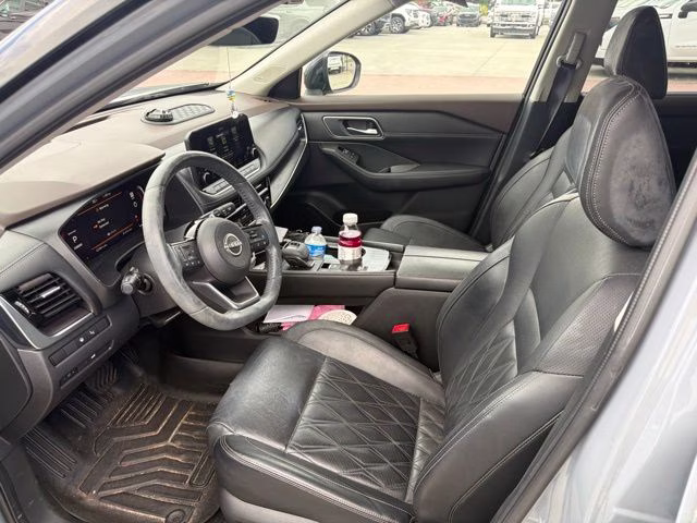 2022 Boulder Gray Pearl/Super Black Nissan Rogue Platinum FWD SUV