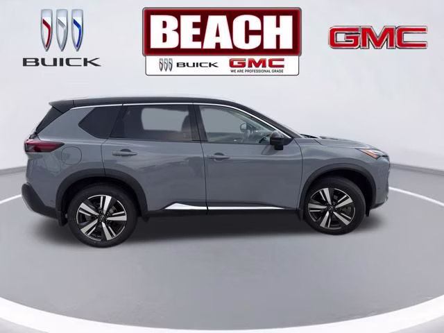 2022 Boulder Gray Pearl/Super Black Nissan Rogue Platinum FWD SUV