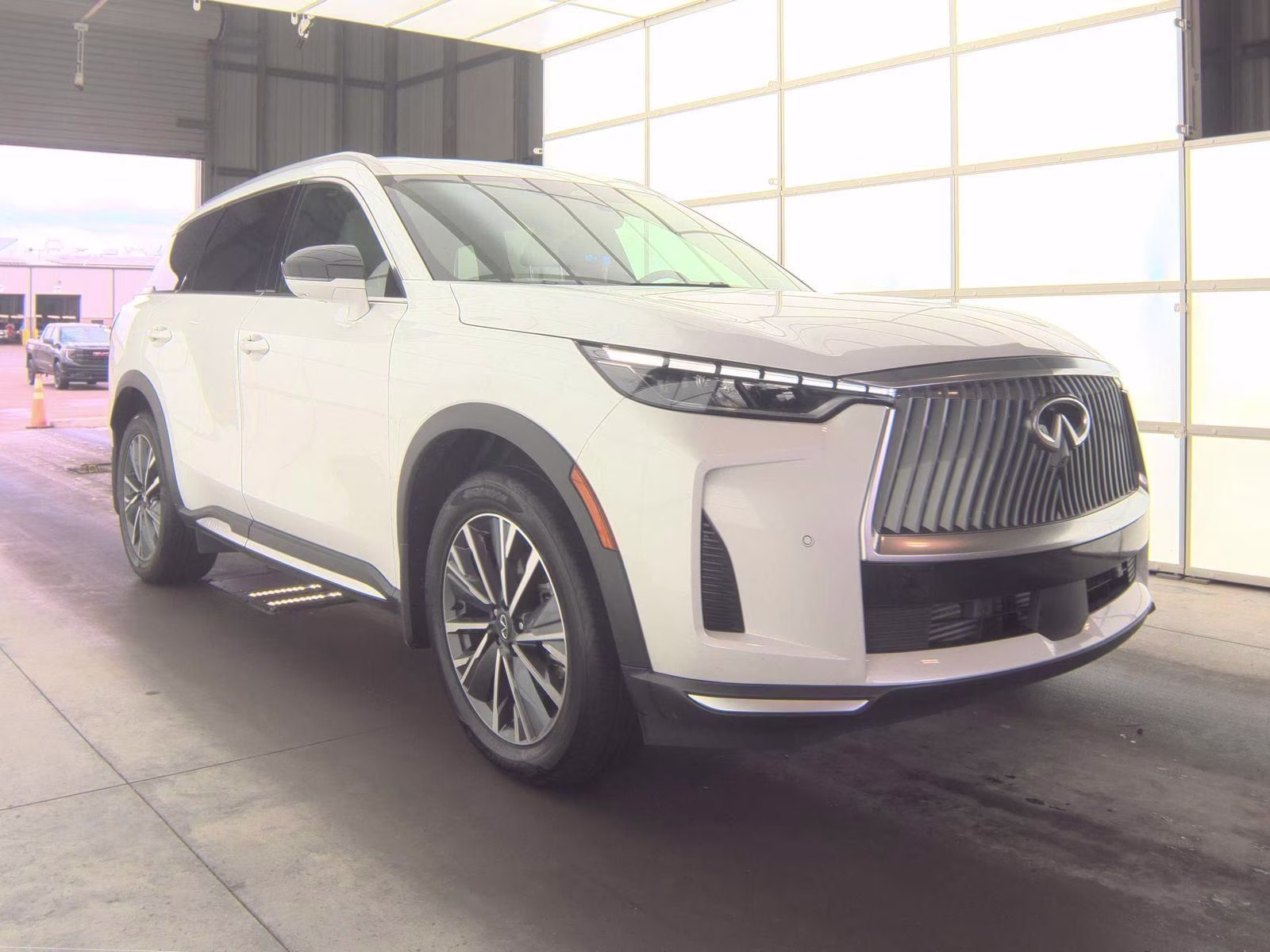 2026 White INFINITI QX60 LUXE AWD SUV