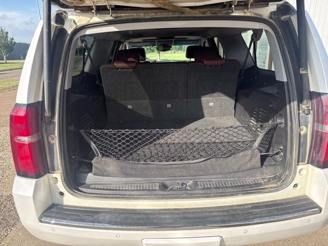 2019 Iridescent Pearl Tricoat Chevrolet Suburban Premier 4X4 SUV