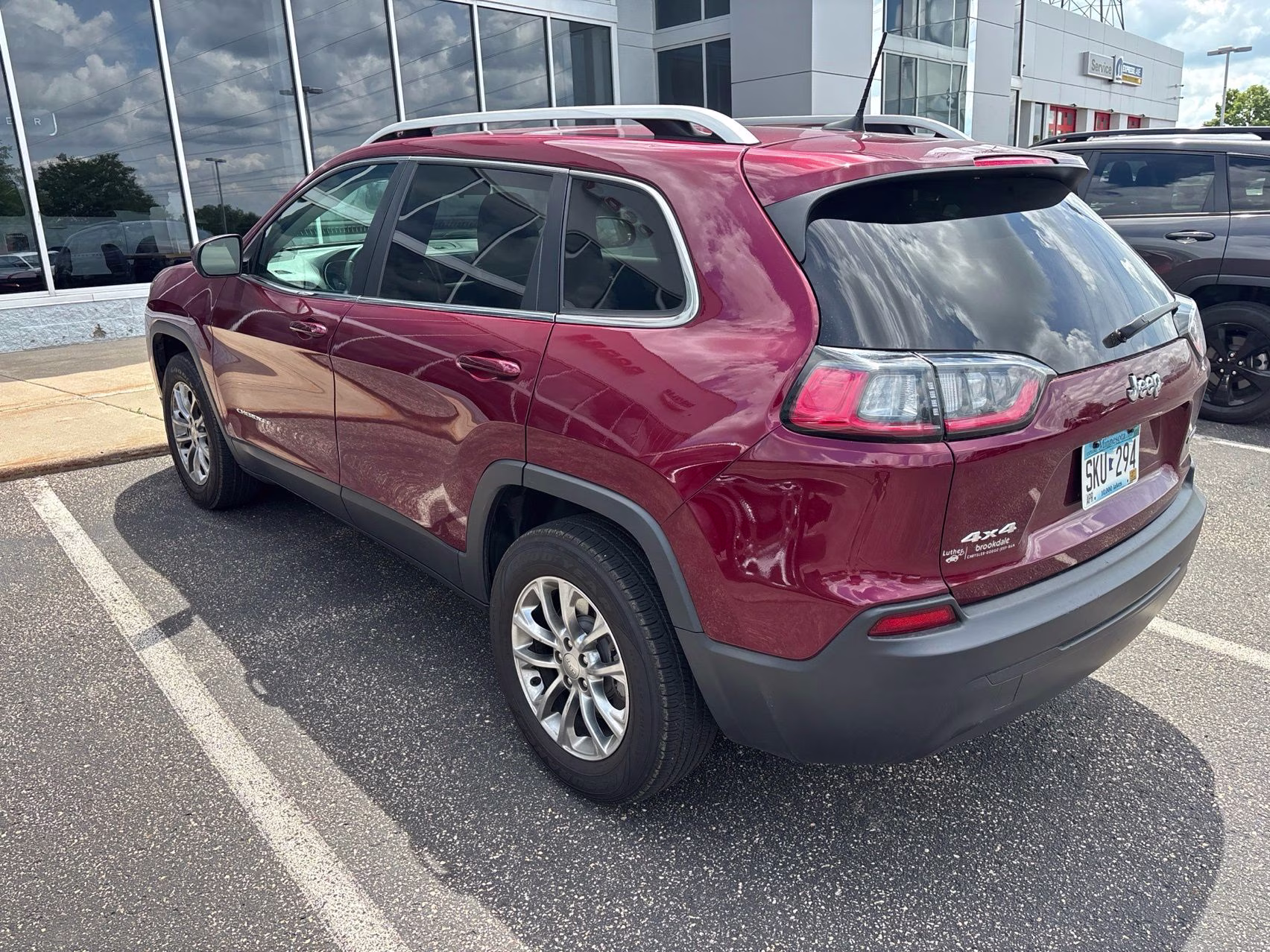 2019 Velvet Red Pearlcoat Jeep Cherokee Latitude Plus 4X4 SUV