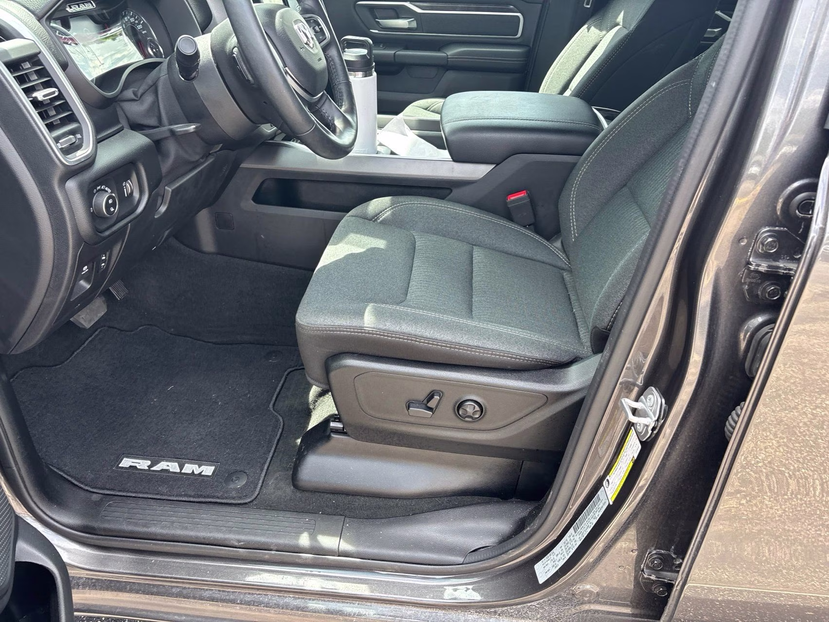 2020 Granite Crystal Metallic Clearcoat Ram 1500 Big Horn/Lone Star 4X4 Truck