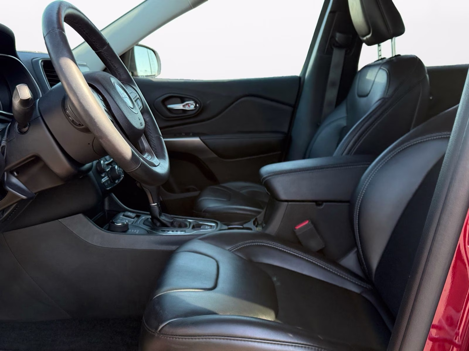 2019 Velvet Red Pearlcoat Jeep Cherokee Latitude Plus 4X4 SUV