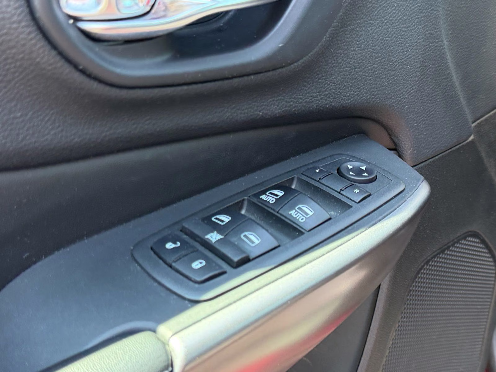 2019 Velvet Red Pearlcoat Jeep Cherokee Latitude Plus 4X4 SUV