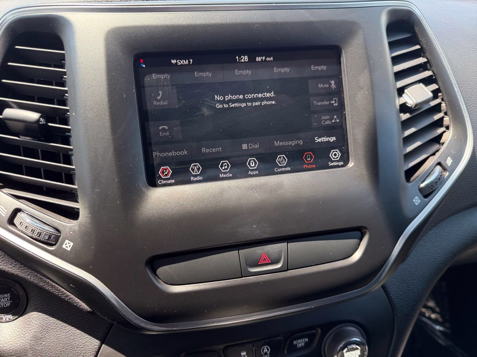 2019 Velvet Red Pearlcoat Jeep Cherokee Latitude Plus 4X4 SUV