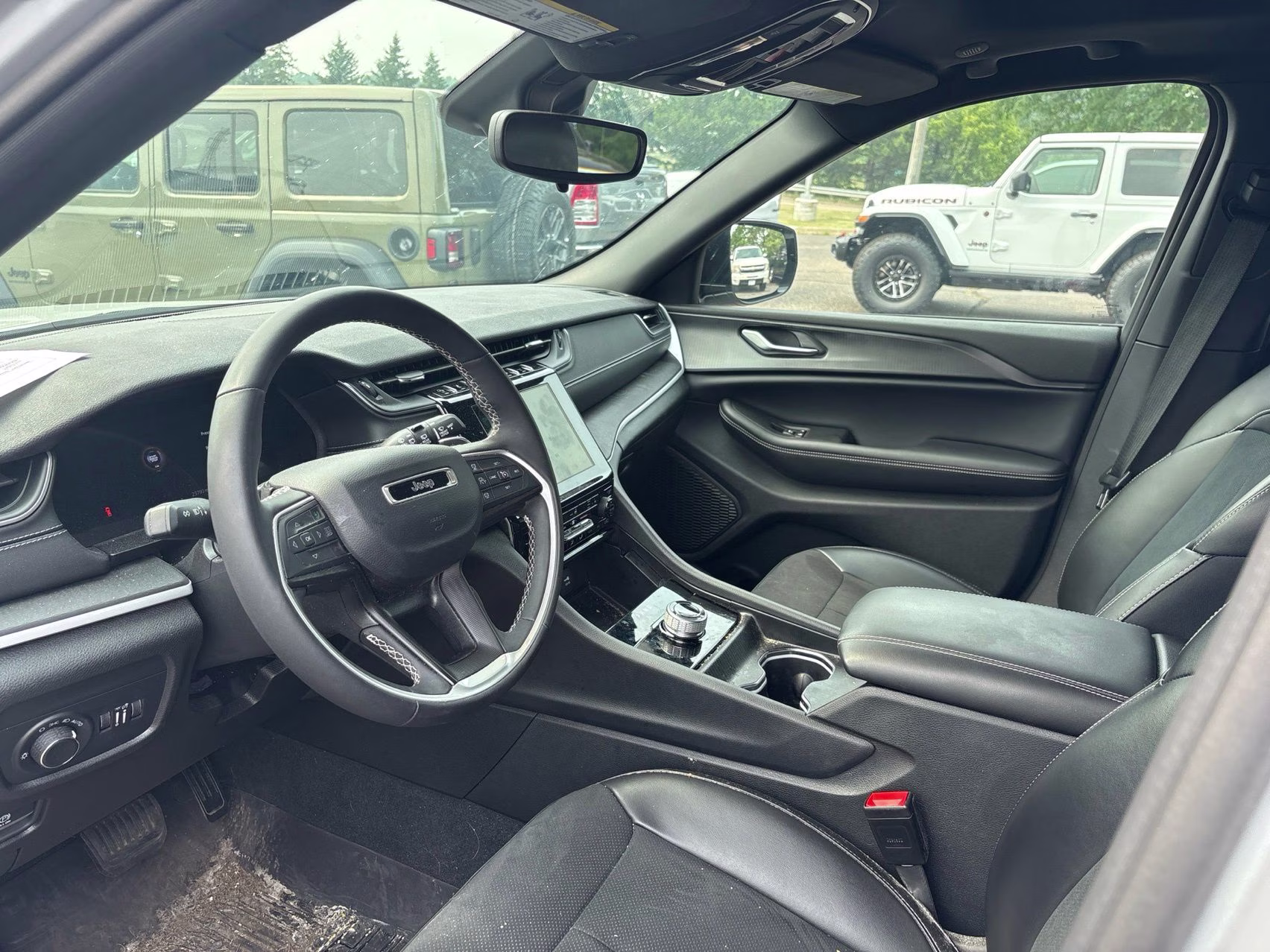 2024 Silver Zynith Jeep Grand Cherokee Altitude X 4X4 SUV
