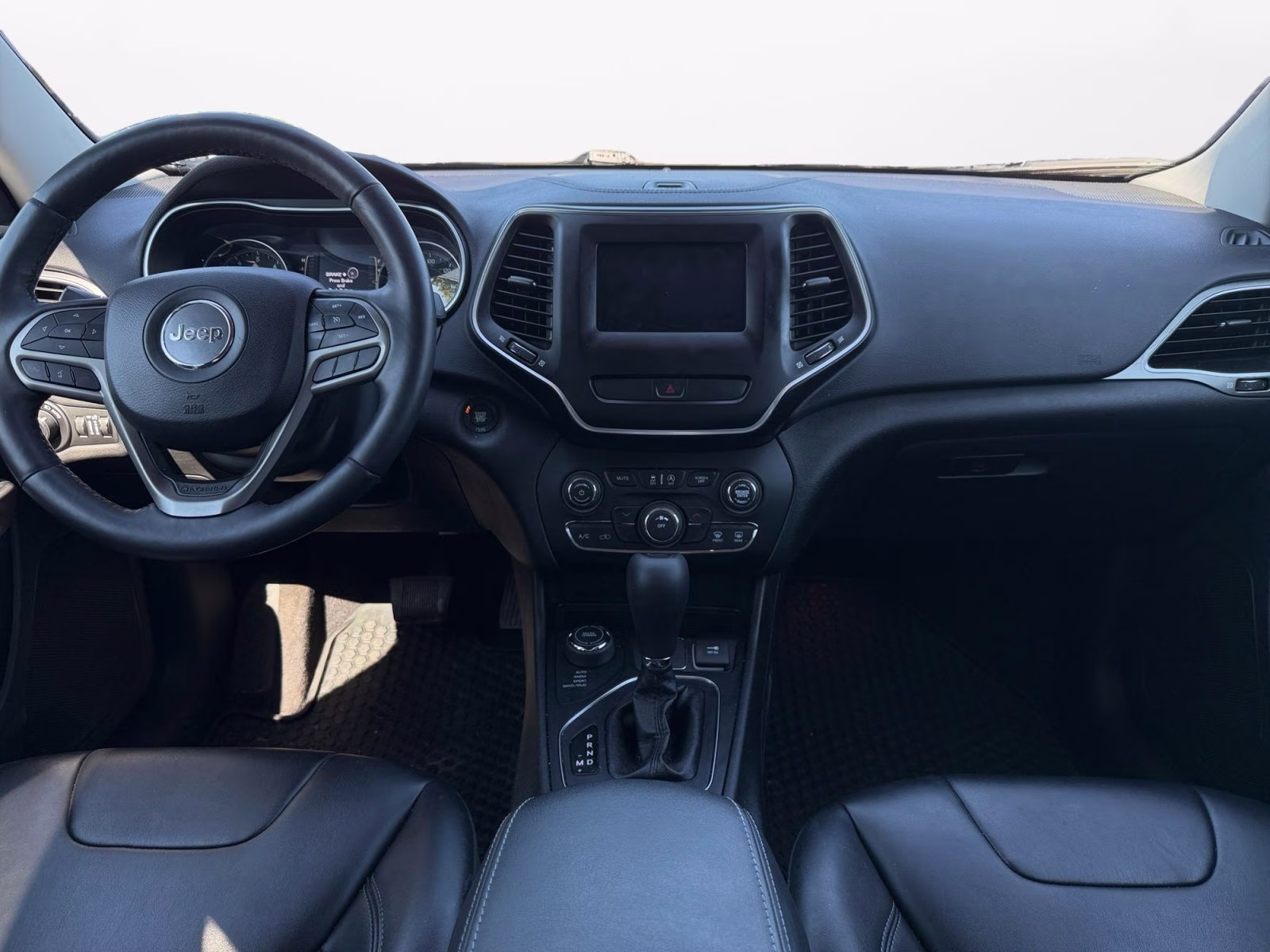 2019 Velvet Red Pearlcoat Jeep Cherokee Latitude Plus 4X4 SUV