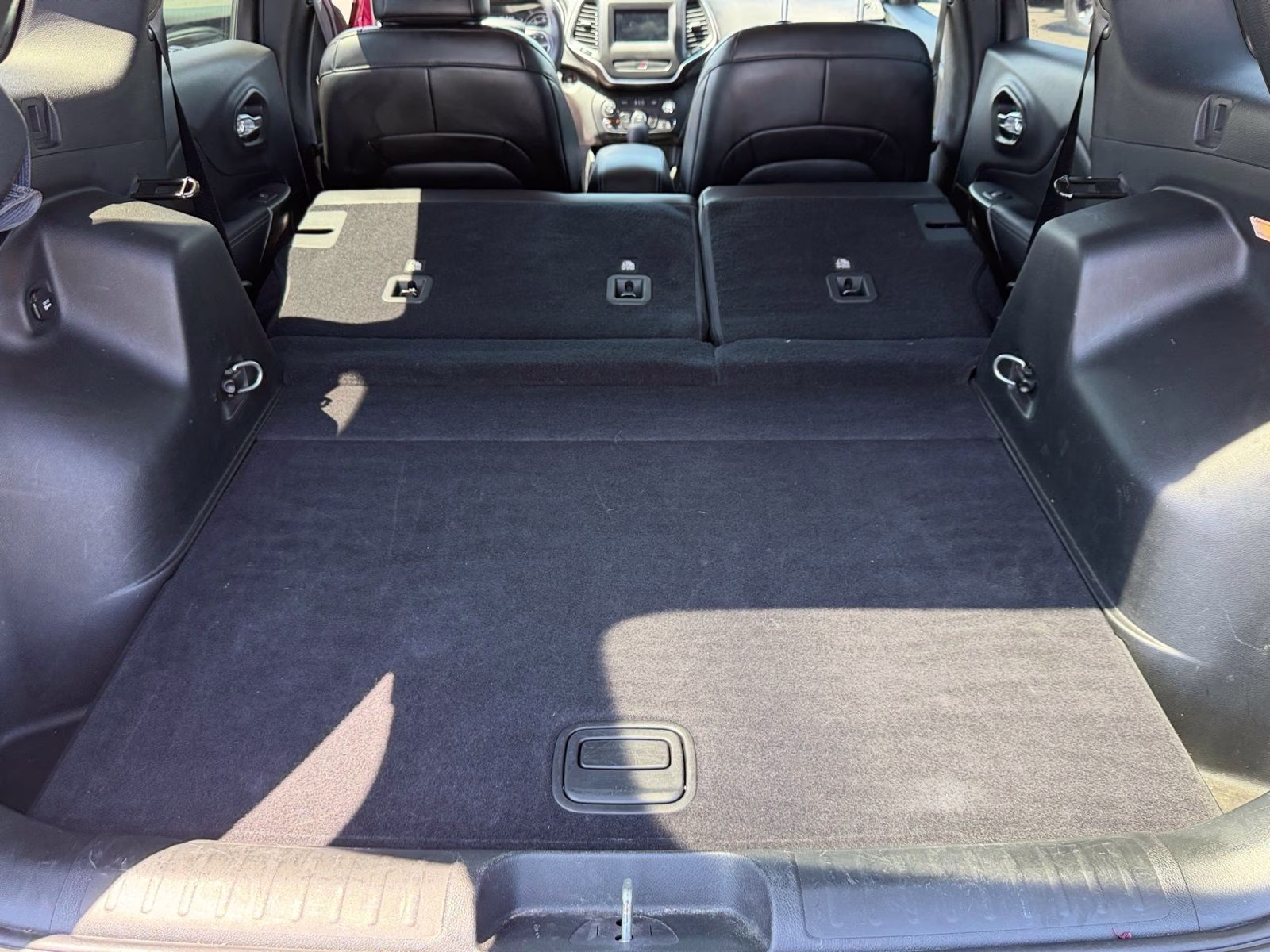 2019 Velvet Red Pearlcoat Jeep Cherokee Latitude Plus 4X4 SUV