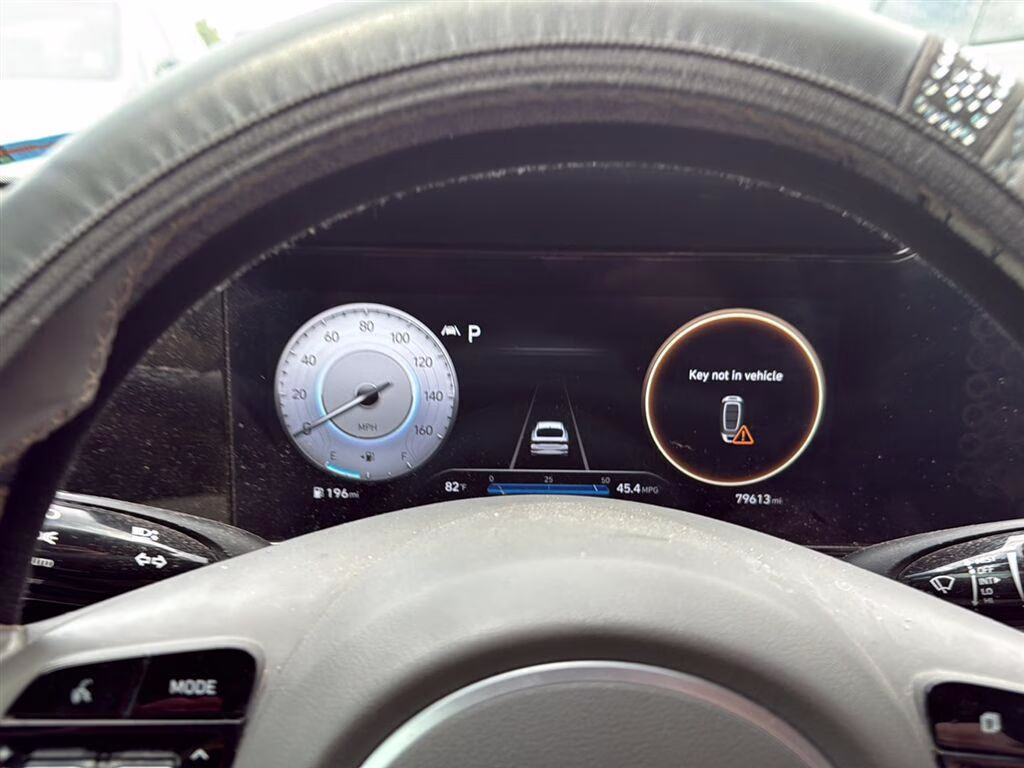 2023 Shimmering Silver Pearl Hyundai Elantra SEL FWD Sedan