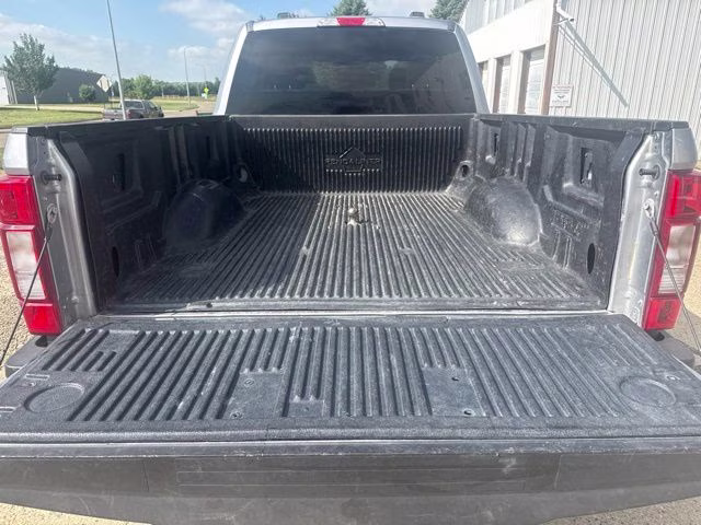2020 Silver Ford Super Duty F-250 SRW XLT 4X4 Truck