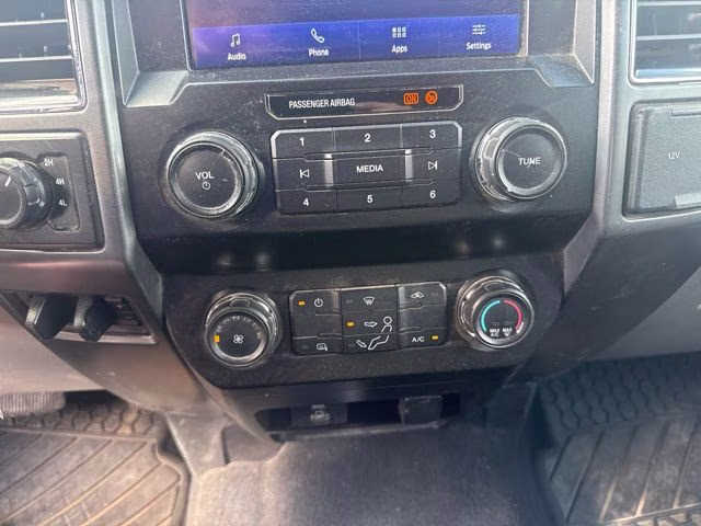 2020 Silver Ford Super Duty F-250 SRW XLT 4X4 Truck