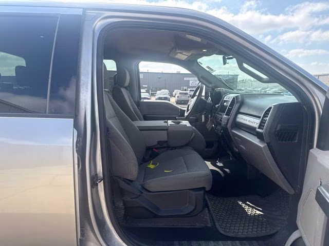 2020 Silver Ford Super Duty F-250 SRW XLT 4X4 Truck