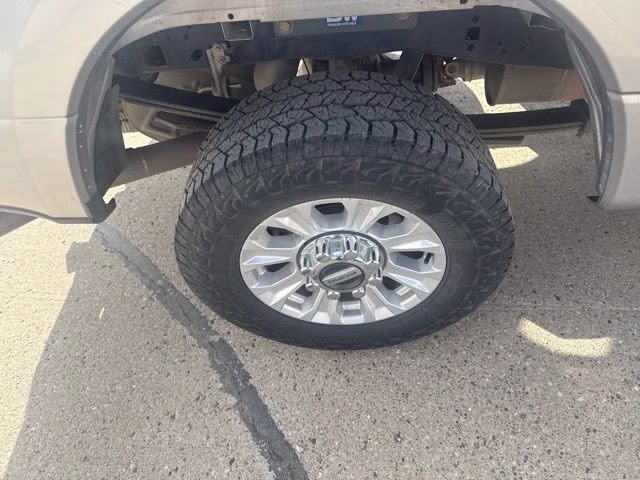 2020 Silver Ford Super Duty F-250 SRW XLT 4X4 Truck